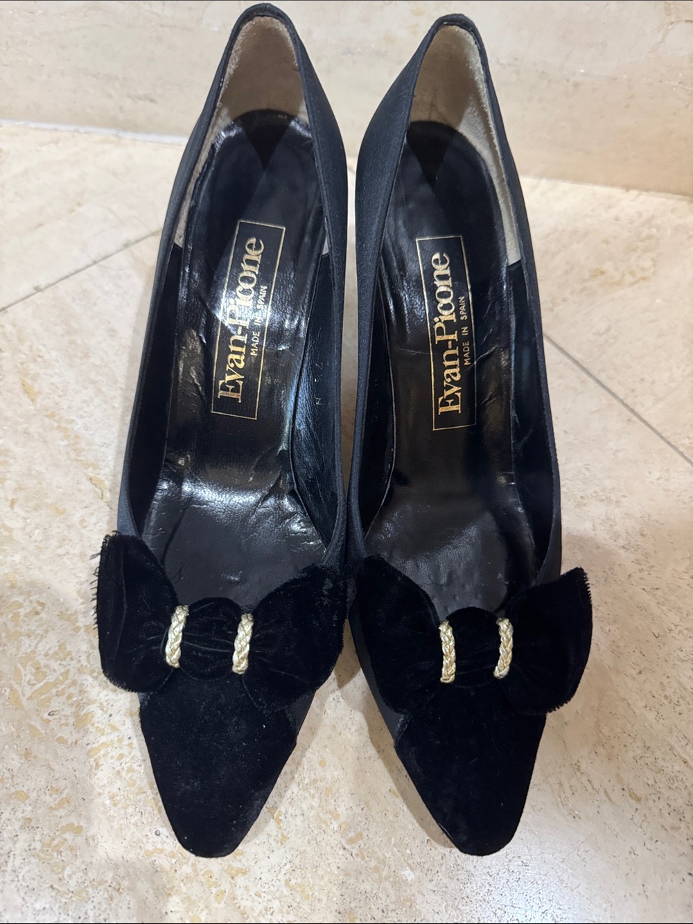Evan Picone Black Velvet Pointed Pumps with Bow and Gold Rope